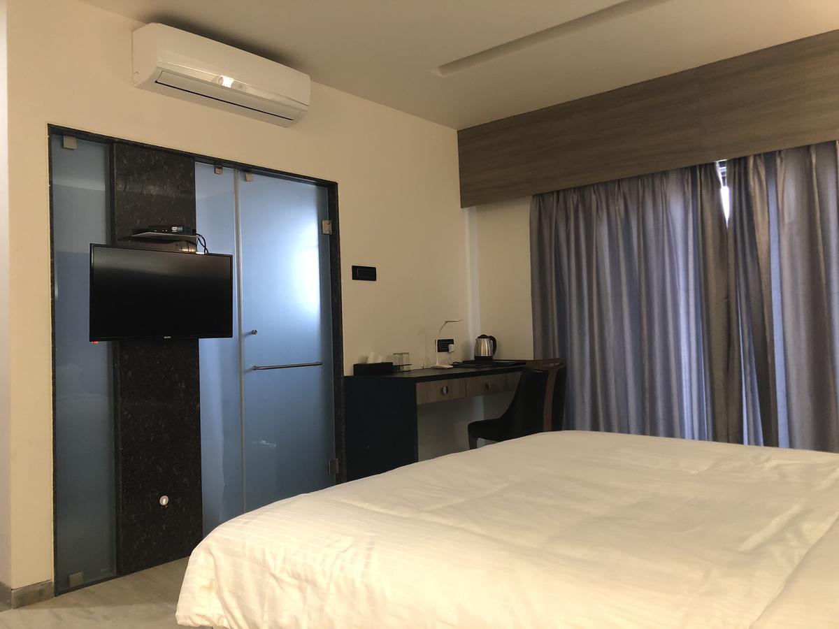 Hotel Sharanam Shegaon Exterior photo