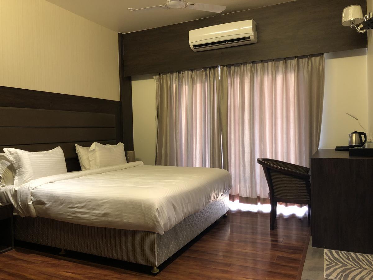 Hotel Sharanam Shegaon Exterior photo