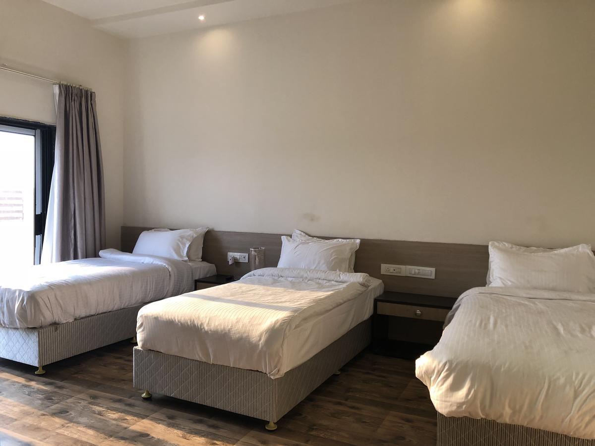 Hotel Sharanam Shegaon Exterior photo
