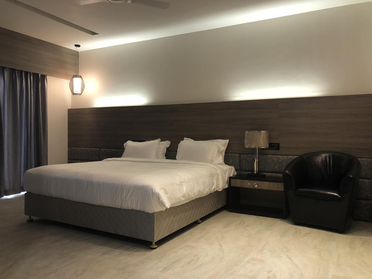 Hotel Sharanam Shegaon Exterior photo