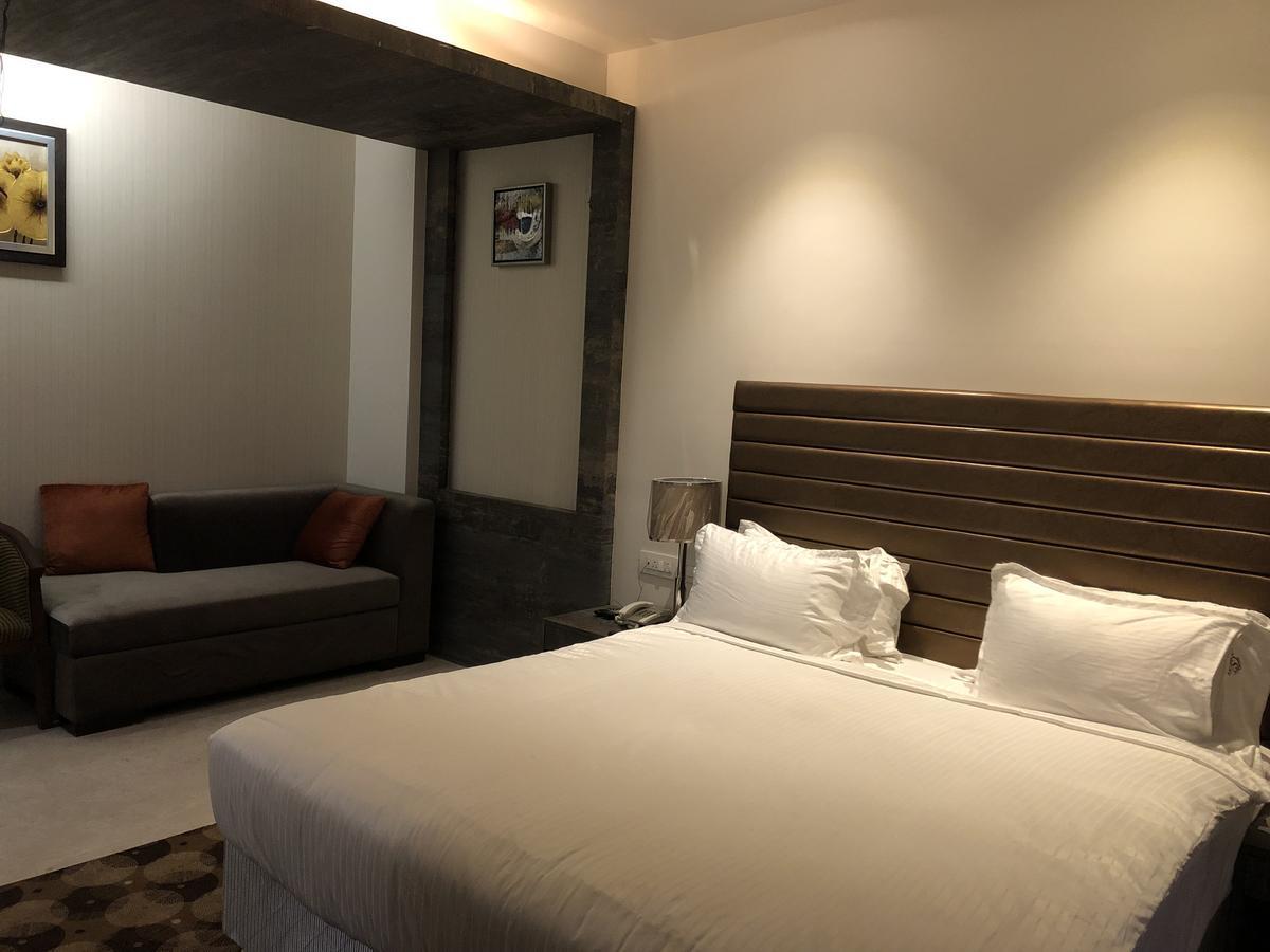 Hotel Sharanam Shegaon Exterior photo